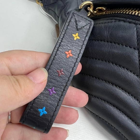 SOLD OUT “””Louis Vuitton new wave bumbag - Picture 4 of 8